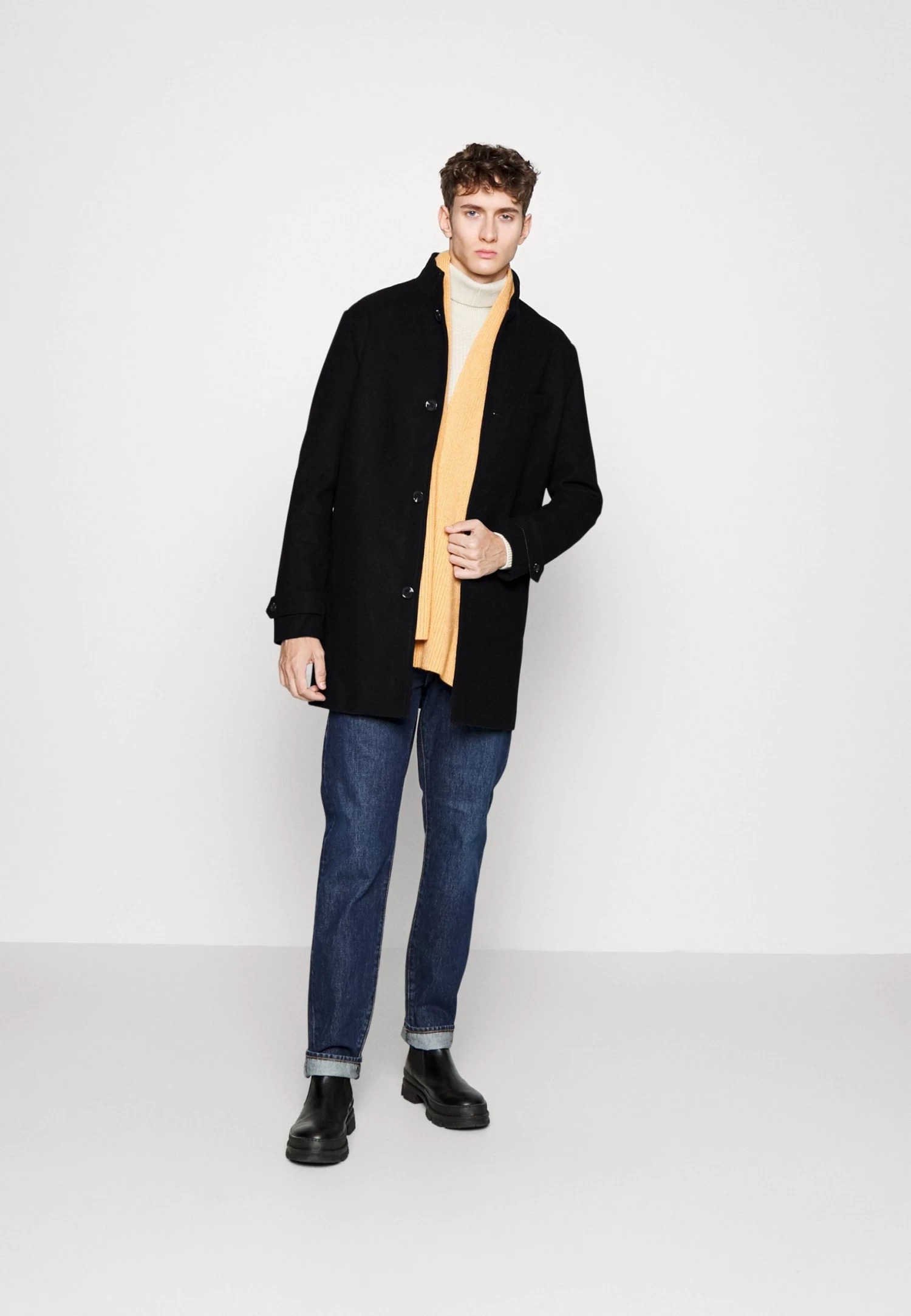 Pier One Abrigo Clásico - Black 4 Pier One Abrigo Clásico - Black - Imagen 2