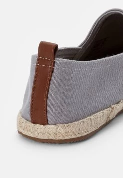 Pier One Rena Espadrille Unisex - Alpargatas - Light Grey -Pier One Ventas 42d2421a7d9a4236aff6d97b980fd1f5