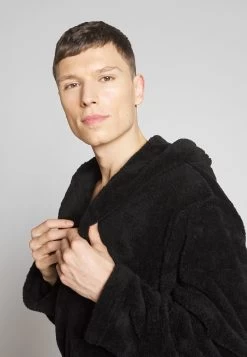 Pier One Albornoz - Black -Pier One Ventas 46ddd89e67e647d9a552c22e74d82b35