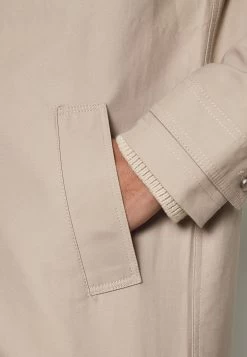 Pier One Commuter Coat- Abrigo Corto - Tan -Pier One Ventas 4ef4ad0f60904e2a9c12d606b1474ddb