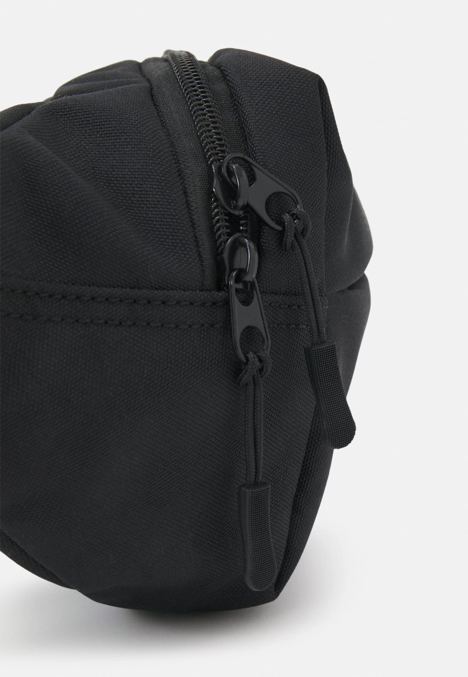 Pier One Riñonera -Black 7 Pier One Riñonera -Black - Imagen 5