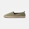 Pier One Rena Espadrille Unisex - Alpargatas - Olive -Pier One Ventas 72c058eac6254d3ca7dfcd64895f6fd7