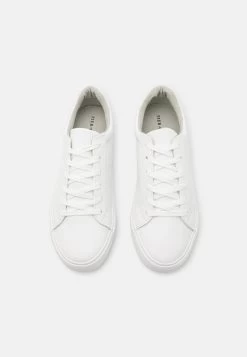 Pier One Zapatillas - White 11 Pier One Zapatillas - White -Pier One Ventas a69f39e681f54ad190389a1a133e901d