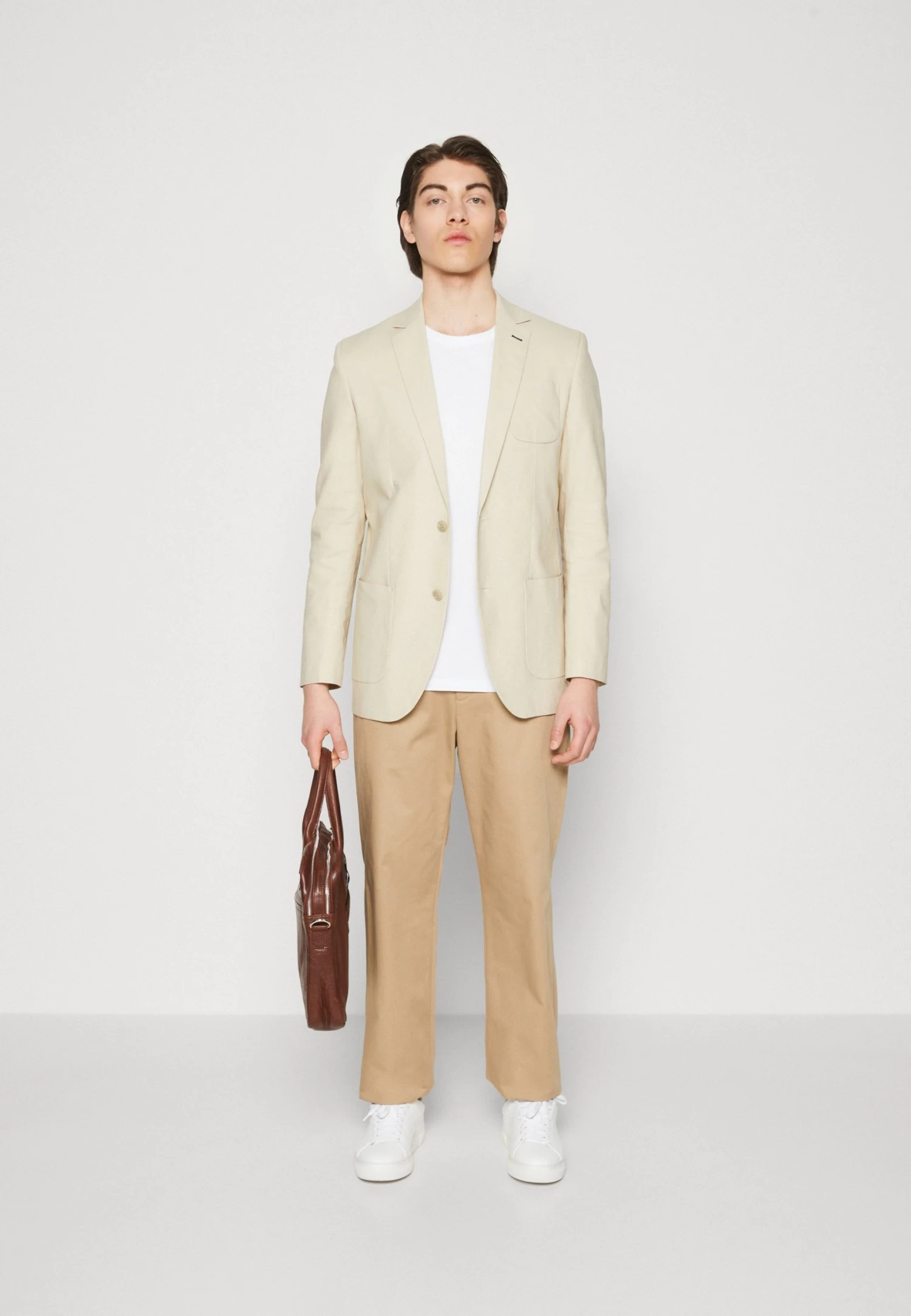 Pier One Americana - Beige 4 Pier One Americana - Beige - Imagen 2