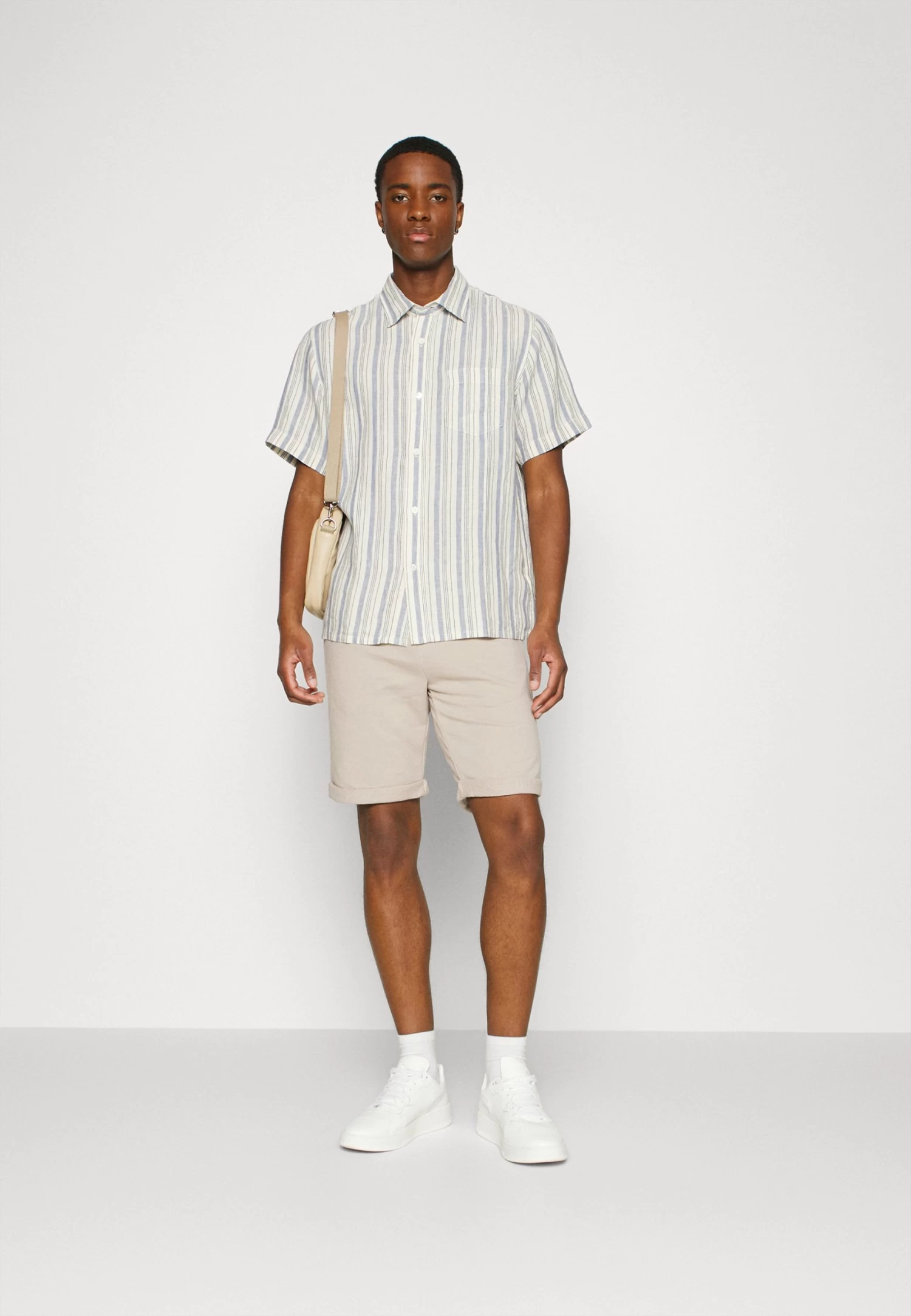 Pier One Pantalones Deportivos - Tan 4 Pier One Pantalones Deportivos - Tan - Imagen 2